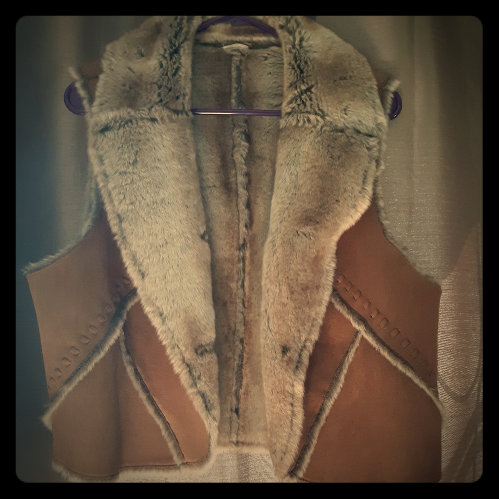 Fur/suede reversable vvest